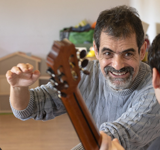 https://associaciojca.org/media/03. Alex Garrobé prof.jpg